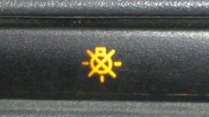 Почему появляется  сигнал о неисправности лампы, когда при осмотре видно , что все лампы горят.