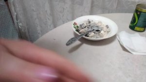 Праздничный стол готовлю.