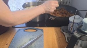 на ужин пюрешка с гуляшиком 27.03.26