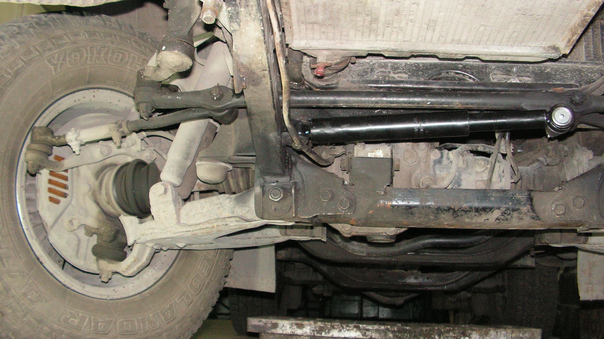 Установка  демпфера рулевого управления на микроавтобус.