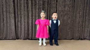 Дуэт "Мин а5ам" Еримеев Вася, Караканова Сахайаана, 4 года