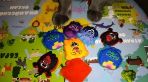 Монстриксы из Магнита: Настя открывает пакетики с сюрпризом!