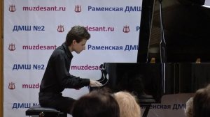 Chopin Etudes Op.10  No. 9 f-moll, Op.25  No. 1 As-dur.