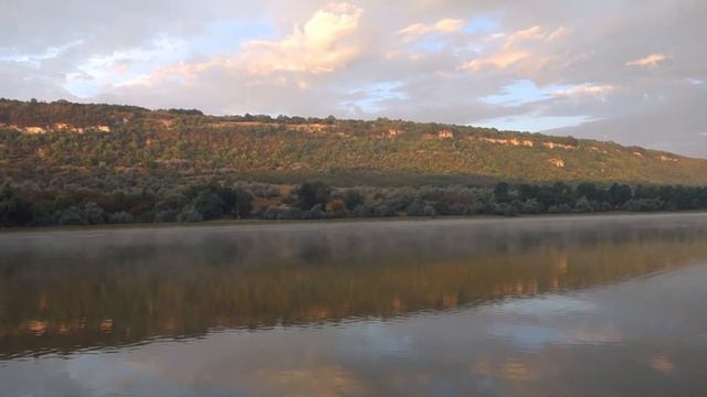 туман на реке Днестр