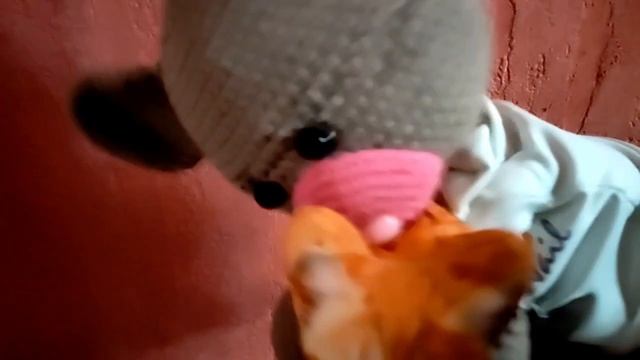 Мишка Дима.(посмотри на Диму, тебе жалко, что ли? 🥺это просто плюшевый медведь.)