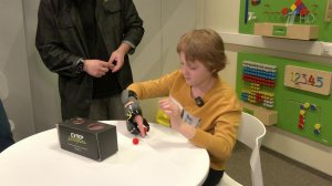 Мальчику, который получил травму при взрыве в Красногорске, изготовили суперсовременный протез.