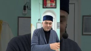 Мужчина заботится о семье