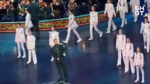 Макан выступил в Кремле в форме Росгвардии с песней «Пусть Бог будет рядом с твоими планами»