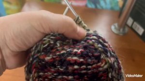 Новые тапочки для ещё одной подруги вяжу с удовольствием!