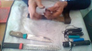 Самоделки для СВО.Заточка ножей и топоров,наждачной бумагой.