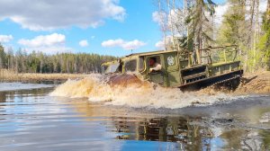 Первый выезд тягача из СССР  после 25 лет в огороде