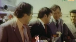 Бобомурод Хамдамов куйлайди