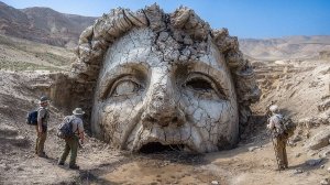 К рыбакам со стороны старого  болота выше мужик умершей пять лет назад