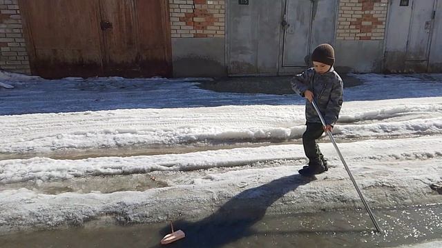 кораблик в ручье, или нефтяной танкер?