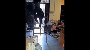 В командной работе главное — вовремя подстраховать

Убойный юмор