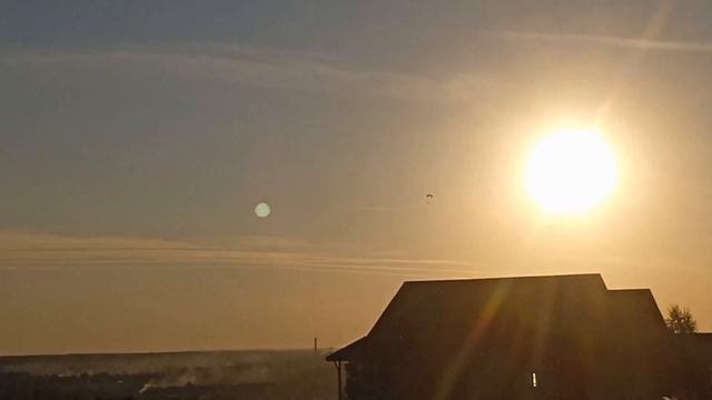 «Я тебе дарю любовь всего мира! Лети!» - Михаил Бублик. Параплан летает на закате