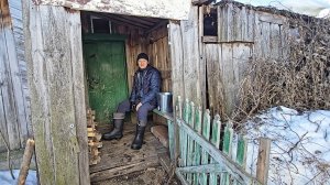 Проблема с трубой печи, рухнула крыша в кладовке, меняю лампочки и собираю гвозди по округе. #дом