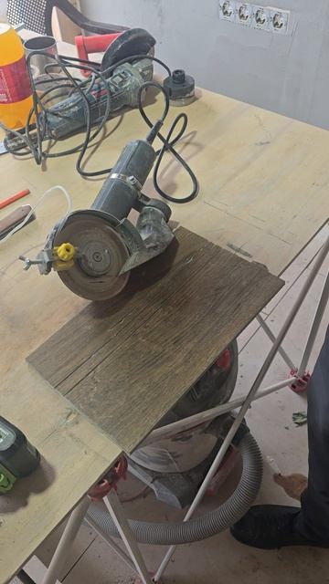 Болгарка с водой! Дёшево и сердито!😁
Адаптер для воды Https://9plitok.ru/products/sist-vonduvd1