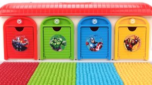 Мультики для детей. Мультики для малышей. Гараж и разноцветные бусинки. Игрушки