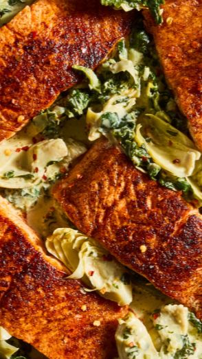 Шпинат, артишоки и лосось