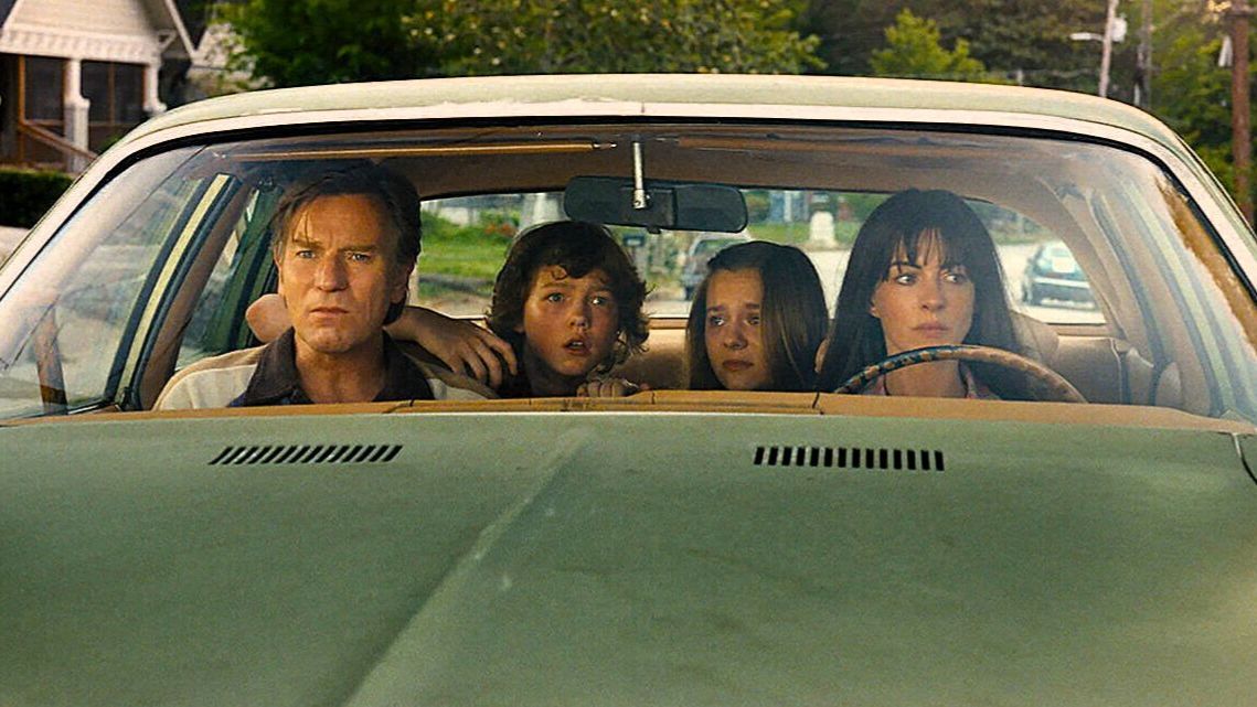 На краю Оук-стрит  Русский трейлер Дубляж 2026 Энн Хэтэуэй Юэн Макгрегор Кристиан Конвери