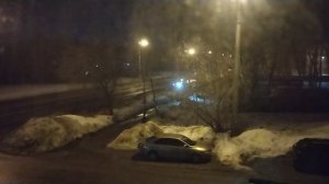 Пока нам по телеку втирают, что в бюджете денег нет, по ночам весной трактор сгребает невидимый снег