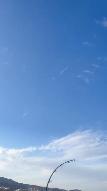 Момент прилета иранской ракет в районе города Эйлат на юге Израиля