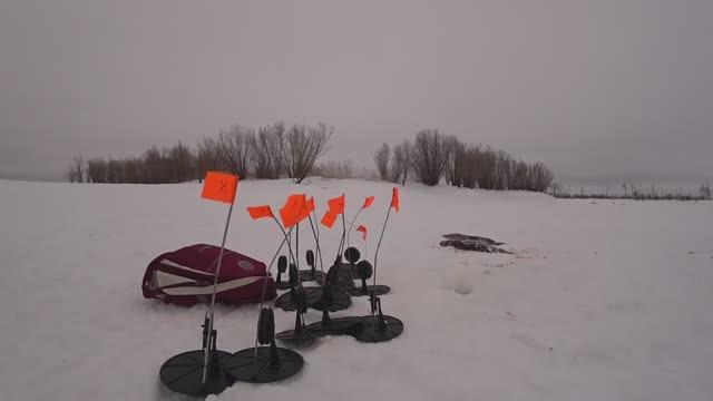 ЗИМНЯЯ РЫБАЛКА НА ЖЕРЛИЦЫ