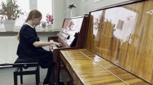 Логинова Ел. И.С. Бах Менуэт c-moll, А. Эшпай Перепёлочка, П. Чайовский Песня жаворонка