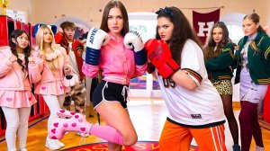 МЕСТЬ ЗА ПОДРУГУ - БИТВА ЧЕРЛИДЕРШ! ДИАНА В ПЕРЧАТКАХ И НА КАБЛУКАХ ПРОТИВ ОПАСНОЙ ЧЕРЛИДЕРШИ!!!