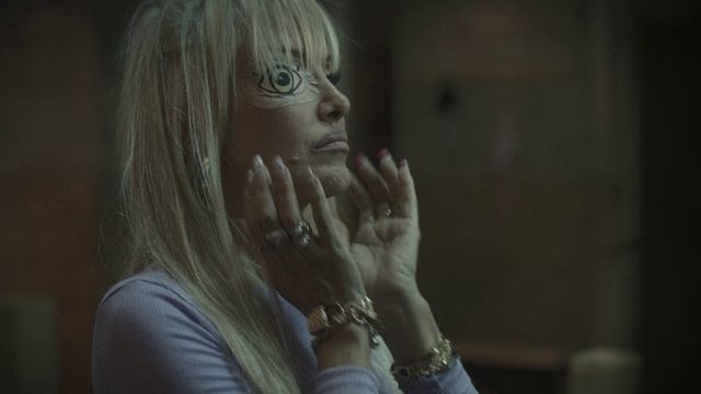 В грязи 2 сезон 3 серия (сериал, 2026)