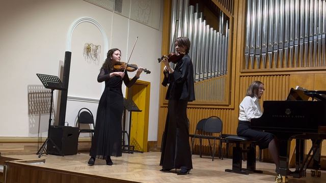 Шарль Данкля «Концертная симфония». Исполняют Мария Дарер и Майтри Котенко