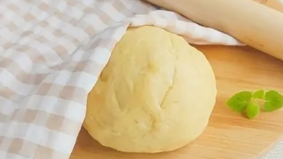 Песочное тесто на маргарине для сладкой выпечки.