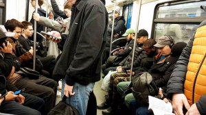Иногда мужчин ненавижу,как этих в метро.28.03.26г