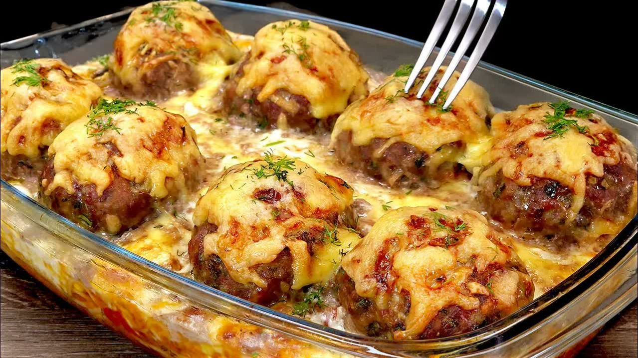 Родные обожают! Вкусные котлеты с макаронами под сыром в духовке! Очень простой и быстрый рецепт смотреть онлайн