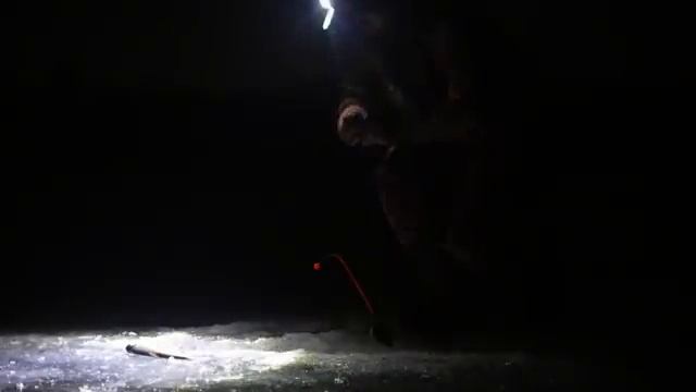 ЗИМНЯЯ РЫБАЛКА С НОЧЁВКОЙ В ПАЛАТКЕ, КОМФОРТ КАК ДОМА. С женой на рыбалку с комфортом.