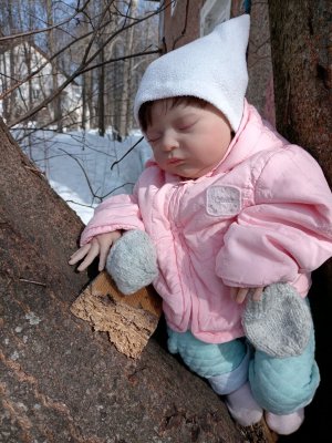 играшки и новый персонаж.