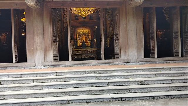 Третья остановка и снова храм!