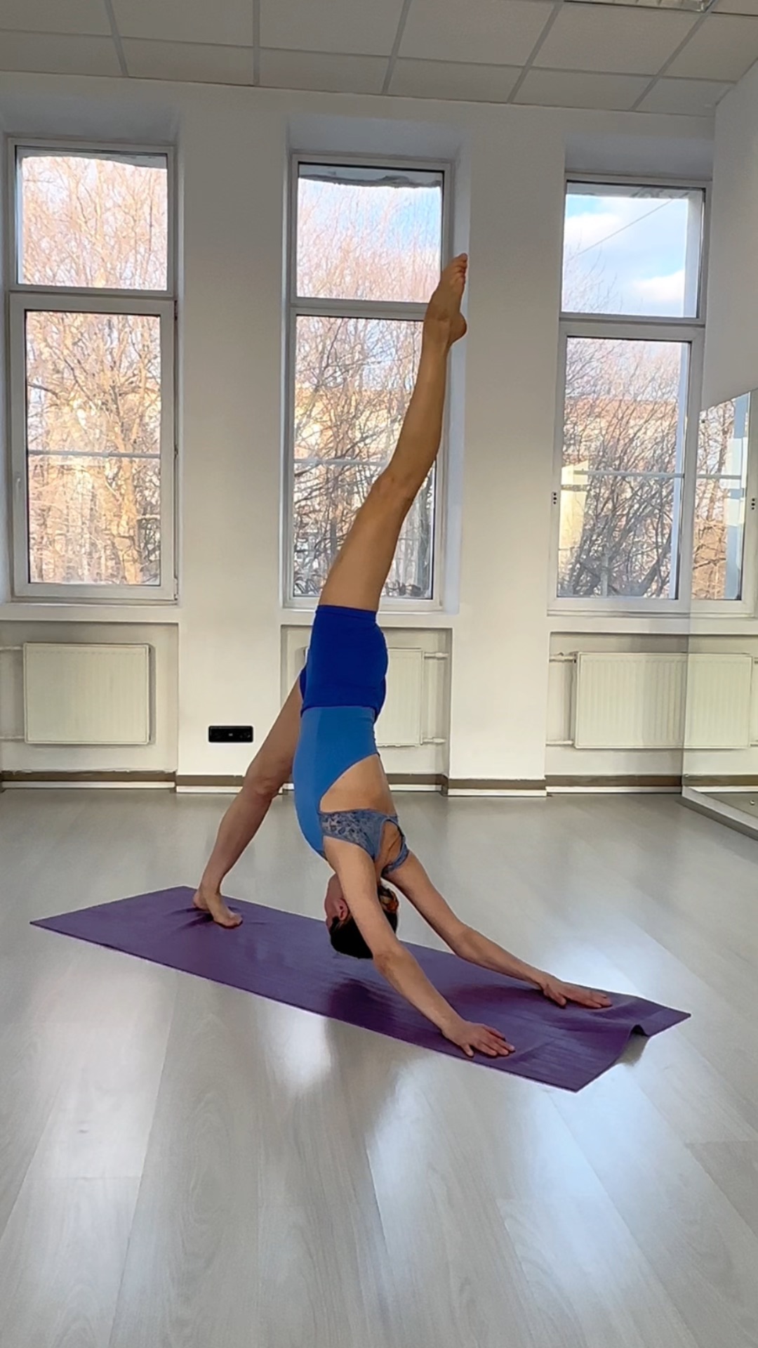 Растяжка меняет тело и состояние ✨ Хочешь идеальную осанку? Приглашаю на занятия в Москве и онлайн