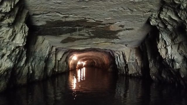 Пещера как рукотворный тоннель!