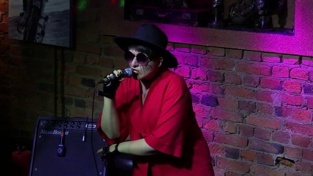 19_Ася Грицай - Kiss This