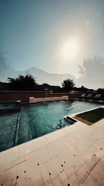 Безупречный белый. Фактурное дерево. Много воздуха.