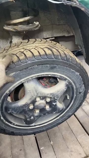 Subaru подбит , но не сломлен