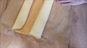 Бисквитный рулет с шоколадно-масляным кремом