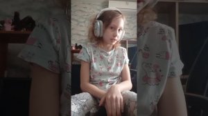 показываю размер моих дух голубей и одну беркутиху