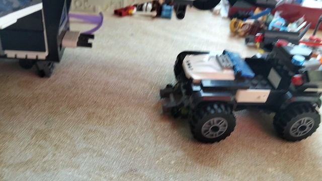 Обзор моей базы для супергероев. Новая акция от Влада а4 в магните. И участие моей кошки.