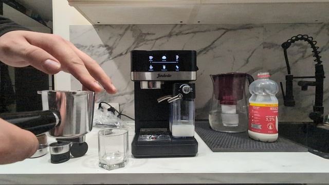 Видеоинструкция по пользованию кофемашиной