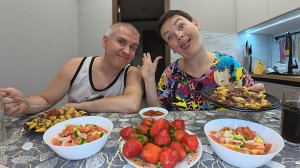 Мукбанг БУРЯ эмоций после ЦИРКА) НАГУЛЯЛИ зверский аппетит! Пробуем ДОМАШНЮЮ тушёнку! Семейный ужин