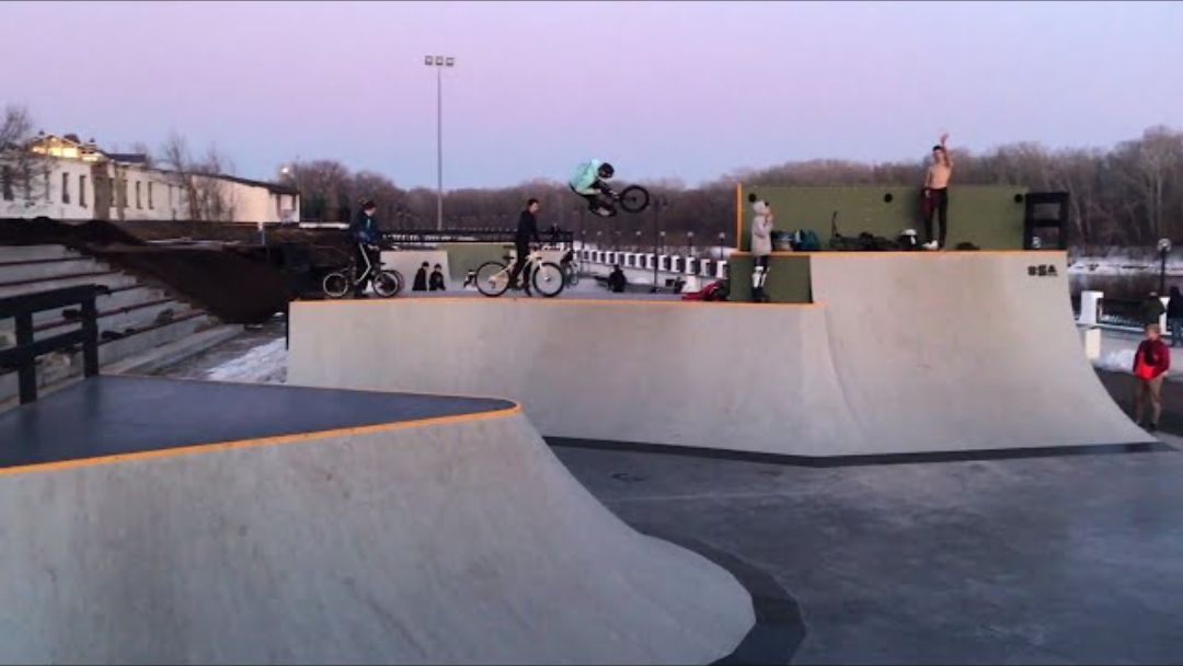 Открыли BMX сезон в ЛУЧШЕМ скейпарке  BMX VLOG