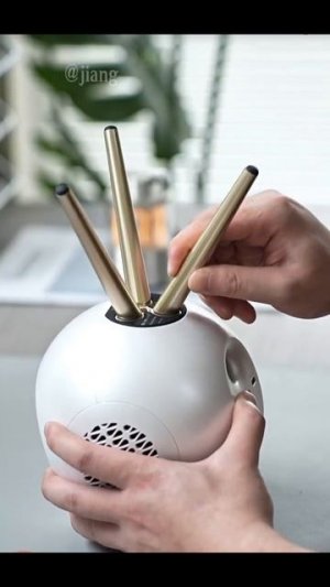 Колонка с визуальным эффектом 🙃